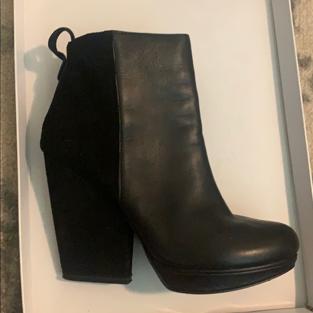 Olympiaa booties